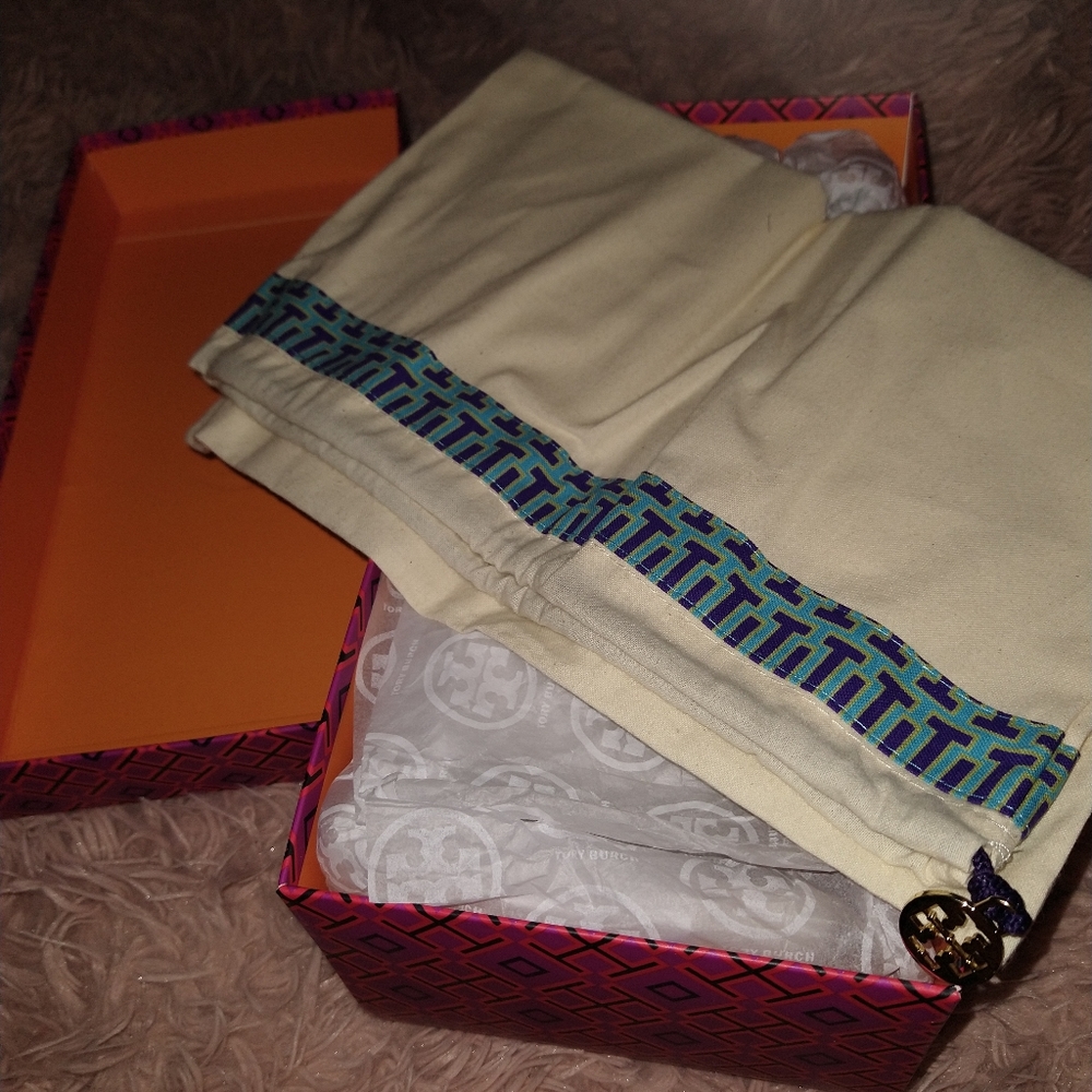 Brand New Tory Burch Kira Sandals with Shoe Bag* - Picture 3 of 5